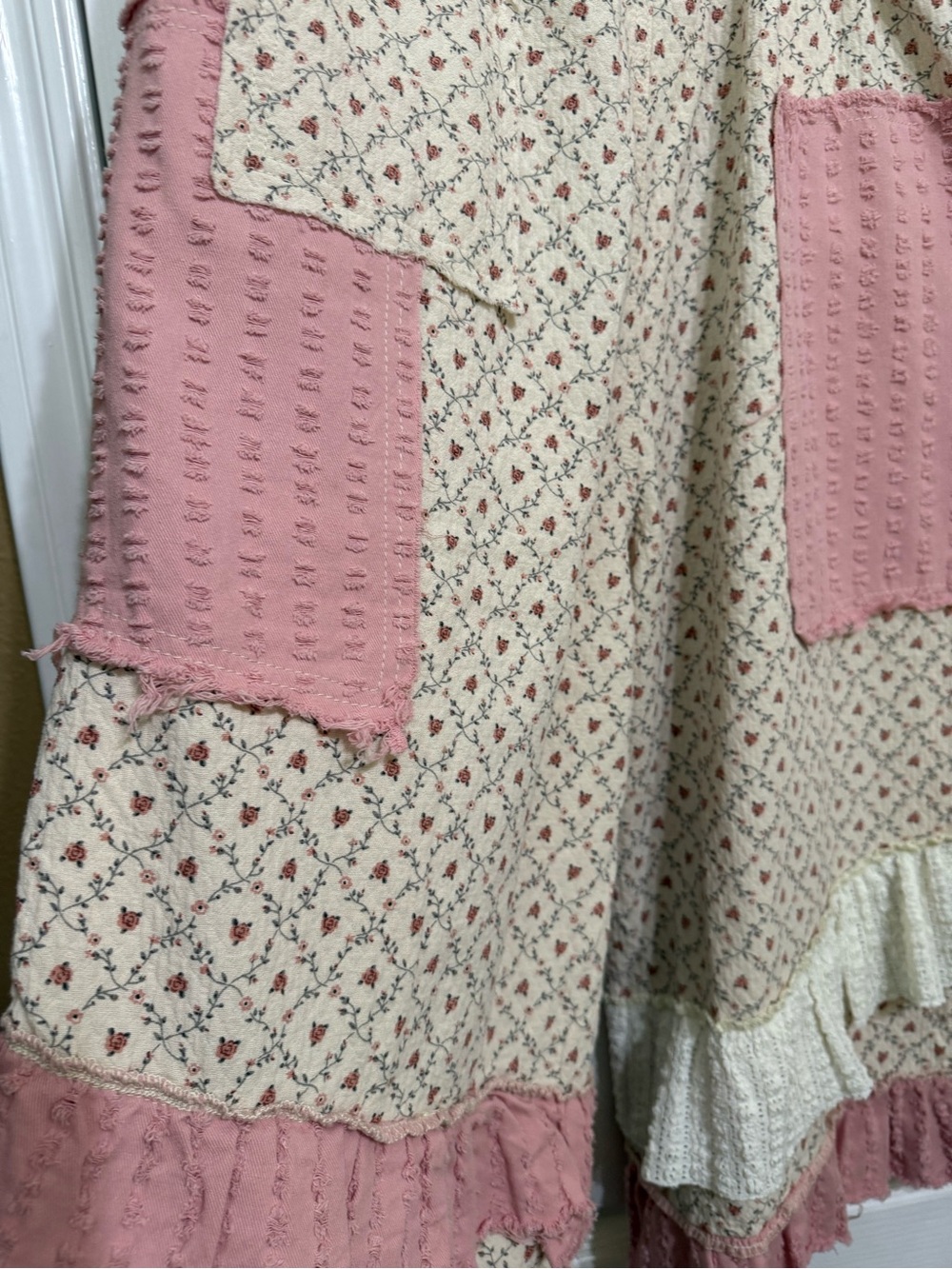 H014 New POL L 17-21 Cream Culotte Pants with Pink Patch Pockets - Picture 4 of 13